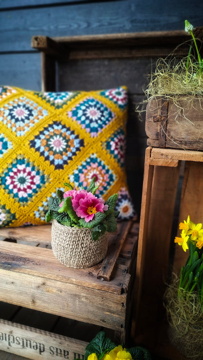 DIY - virkkausohje tyyny isoäidinneliöistä (ladattava pdf. ohje)