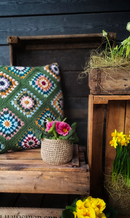 DIY - virkkausohje tyyny isoäidinneliöistä (ladattava pdf. ohje)