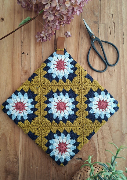 DIY - virkkausohje kukka pannunalunen (ladattava pdf. ohje)